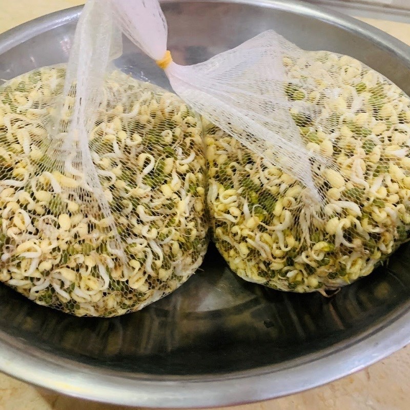 Bước 2 Ngâm đậu Giá đỗ