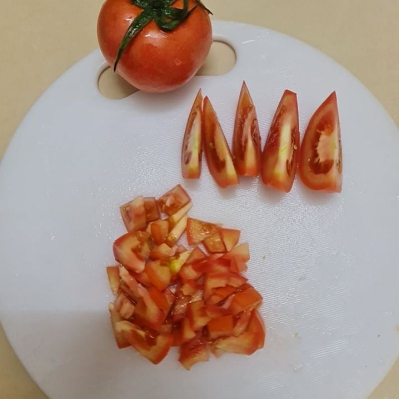 Bước 1 Sơ chế các nguyên liệu Đậu hũ non sốt cà chua