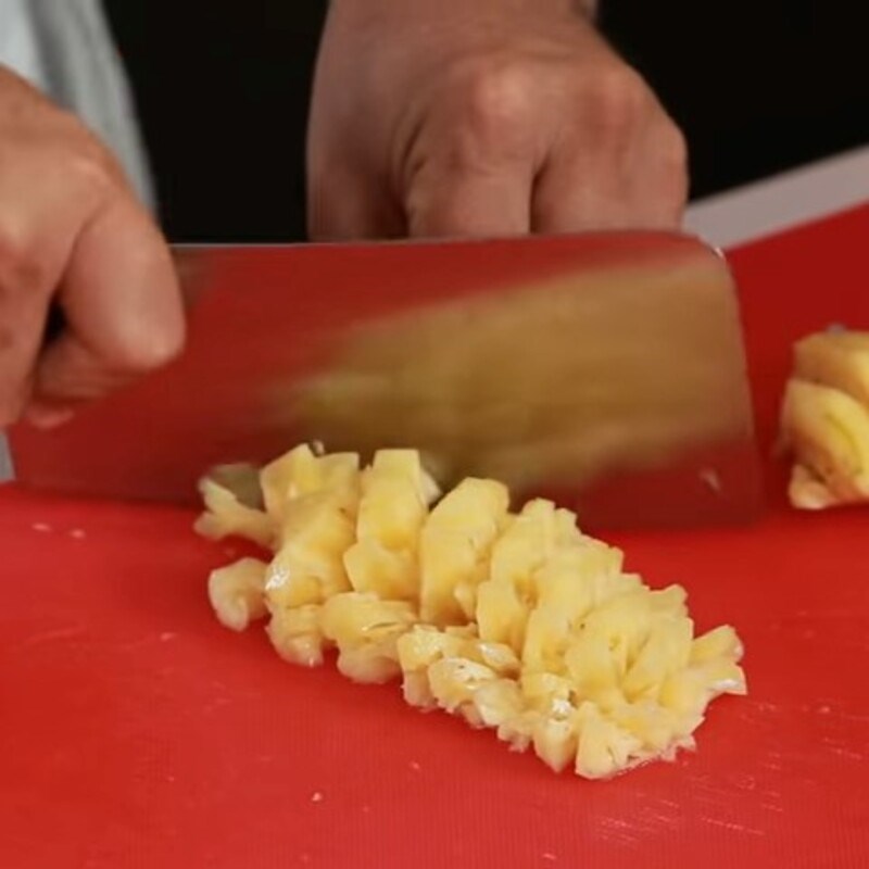 Bước 1 Sơ chế nguyên liệu Canh đinh lăng tôm