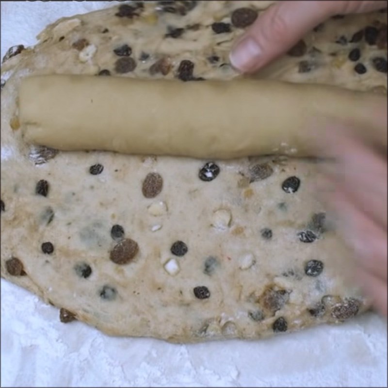 Bước 6 Tạo hình bánh Bánh stollen nhân bánh hạnh nhân