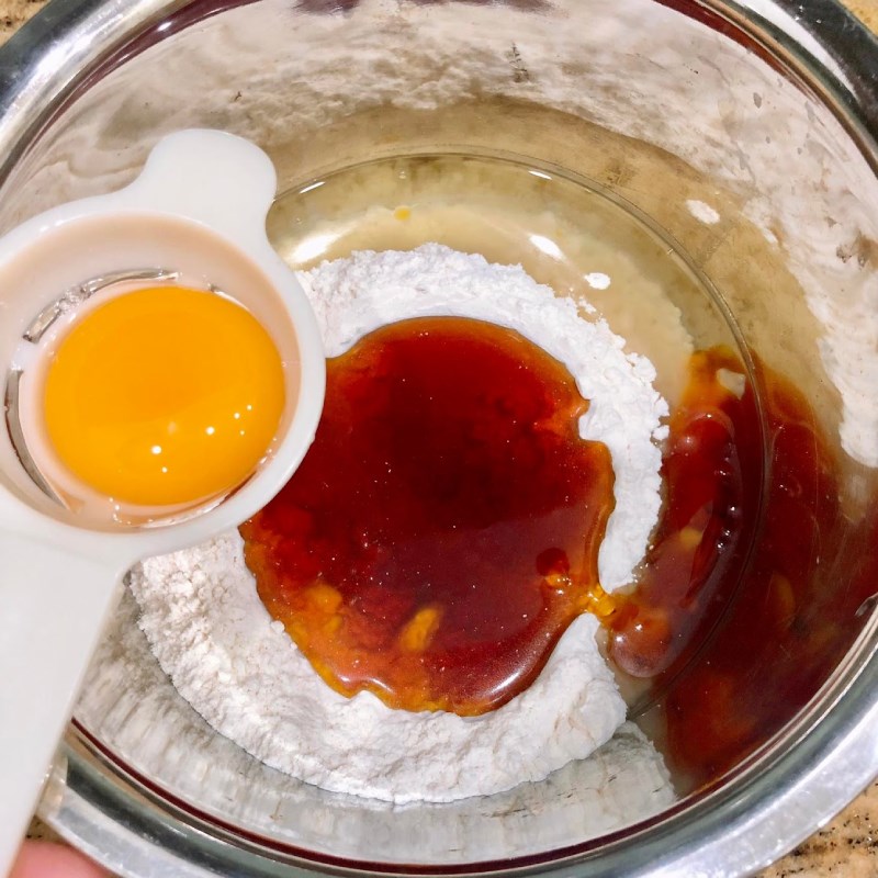 Bước 1 Trộn bột Bánh trung thu nhân đậu xanh bằng lò nướng