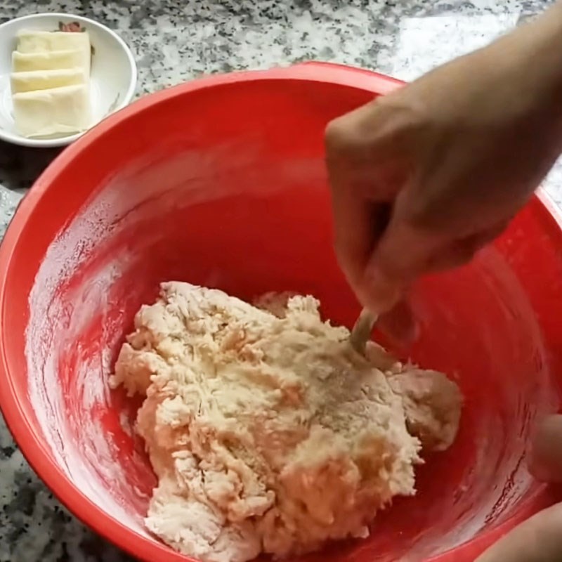 Bước 2 Trộn bột bánh Bánh mì bơ sữa bằng chảo chống dính