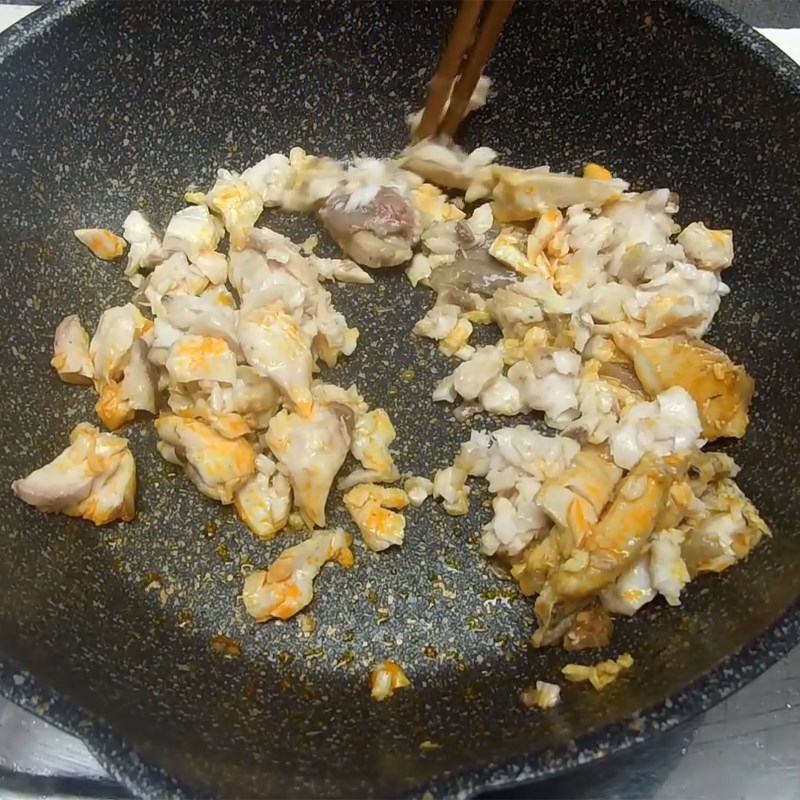 Bước 3 Xào cá Ruốc cá trắm đen