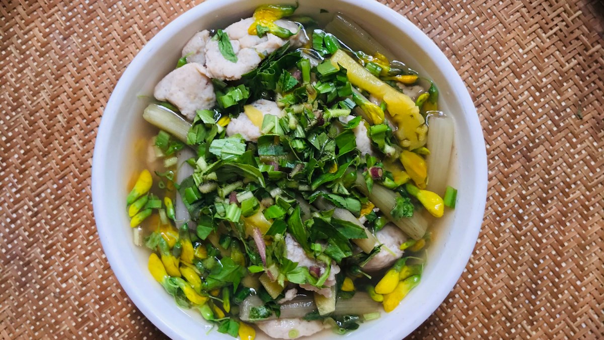 Canh chua chả cá