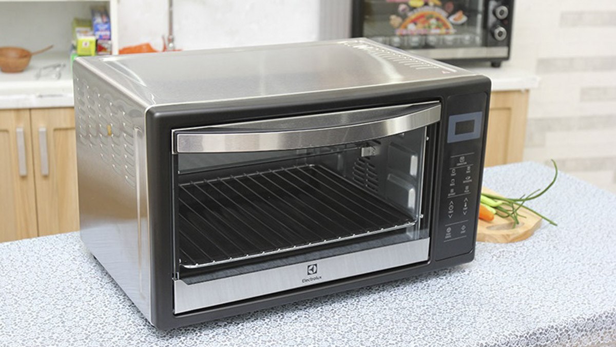Đánh giá lò nướng Electrolux EOT38DXB