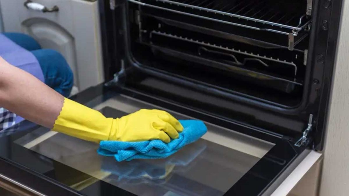 Lưu ý và cách vệ sinh lò nướng mới mua