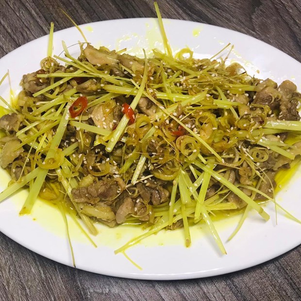 Cách làm món gà xào sả ớt cay cay, thơm nồng, cực ngon miệng