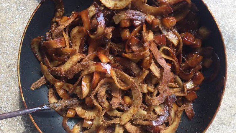 Chữa mứt bị chảy nước do đường bị ch&aacute;y v&agrave; keo lại