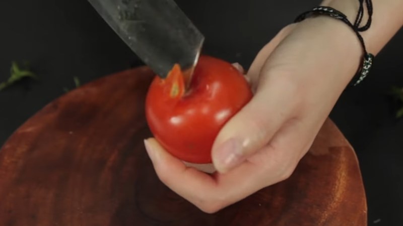 Cắt cà chua hạt lựu siêu nhanh bỏ hạt