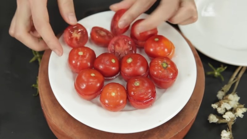 Cắt cà chua hạt lựu siêu nhanh