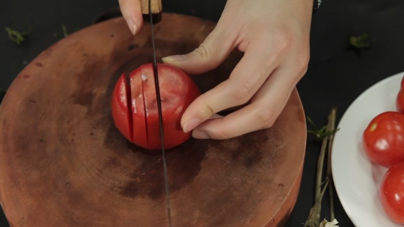 Cắt cà chua hạt lựu siêu nhanh