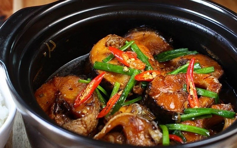 Những chú ý Khi kho cá nhanh hao nhừ xương