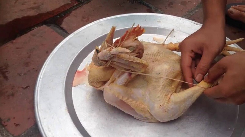 Kh&ocirc;ng cột, b&oacute; g&agrave; lại