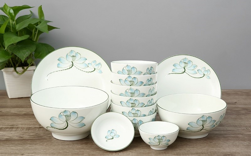 V&igrave; sao n&ecirc;n thay ch&eacute;n đ&oacute;n năm mới