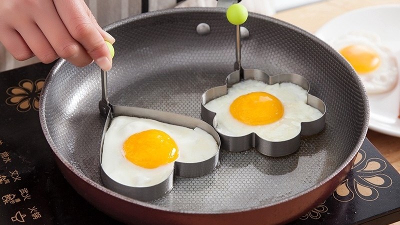 C&aacute;c loại khu&ocirc;n r&aacute;n trứng