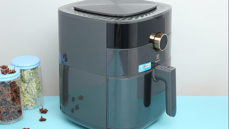 Nồi chiên không dầu Electrolux