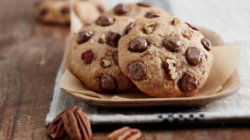 L&agrave;m b&aacute;nh quy bằng l&ograve; vi s&oacute;ng