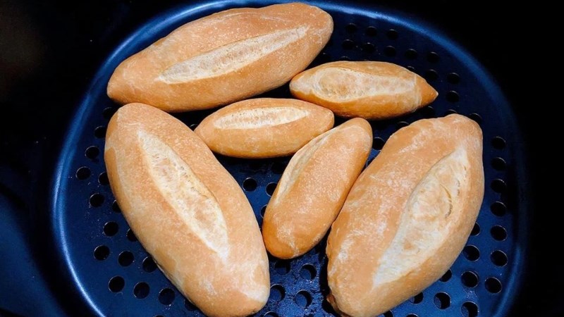 Ưu điểm nướng b&aacute;nh m&igrave; bằng nồi chi&ecirc;n kh&ocirc;ng dầu