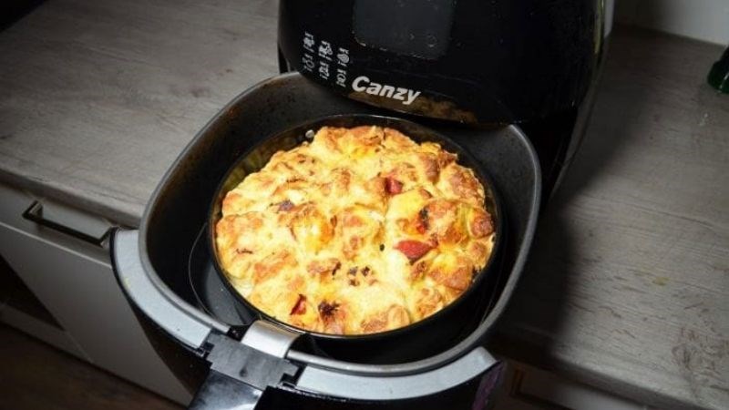  L&agrave;m b&aacute;nh pizza bằng nồi chi&ecirc;n kh&ocirc;ng dầu