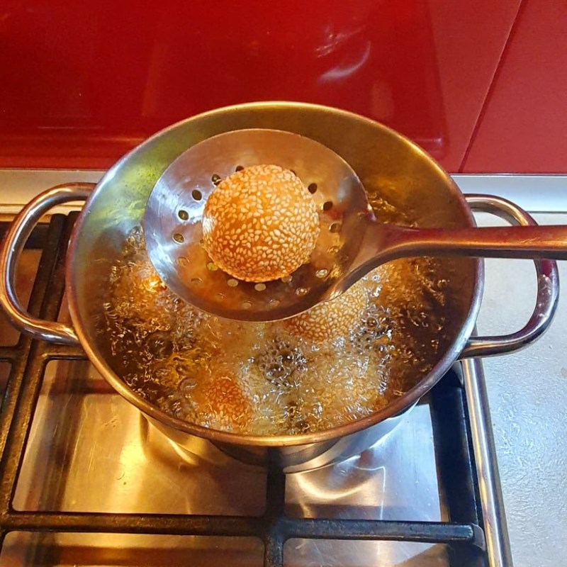 Bước 4 Chiên bánh Bánh cam lúc lắc nhân đậu xanh nước cốt dừa