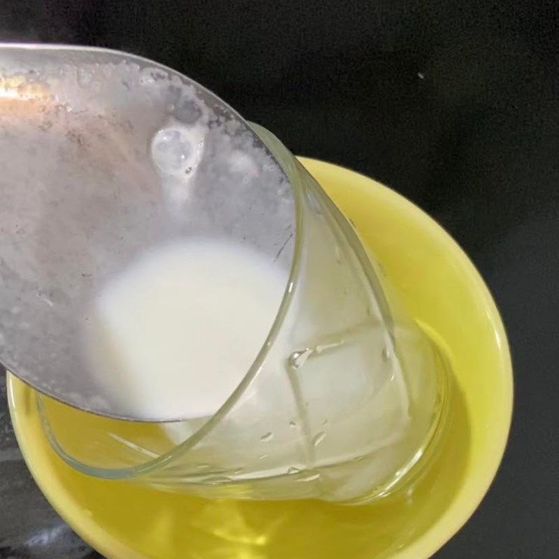 Bước 1 Làm phần pudding sữa Panna cotta cam tươi