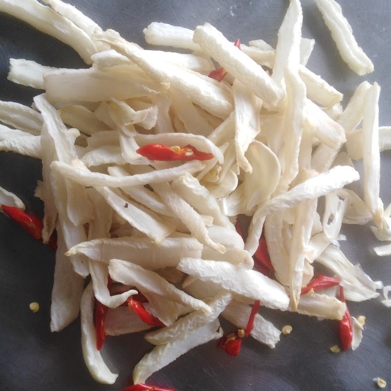 Bước 2 Phơi héo củ cải trắng Củ cải ngâm nước tương