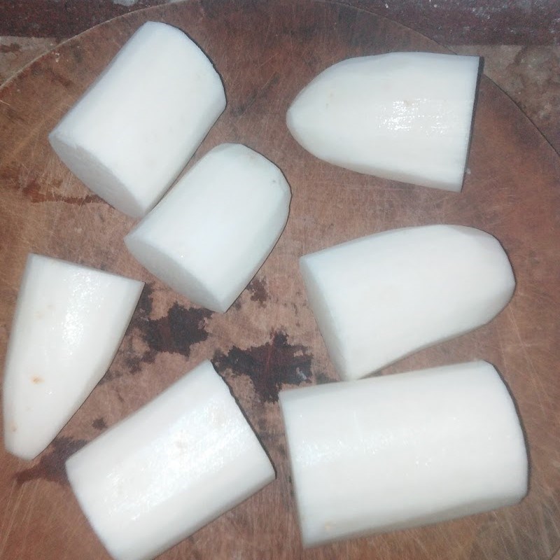 Bước 1 Sơ chế củ cải trắng Củ cải ngâm nước tương