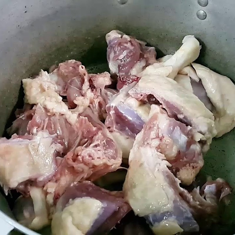 Bước 1 Sơ chế nguyên liệu Thịt vịt xào rau răm