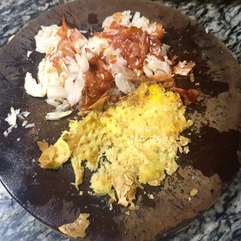 Bước 1 Sơ chế nguyên liệu Cá kho làng Vũ Đại (Công thức được chia sẻ từ người dùng)