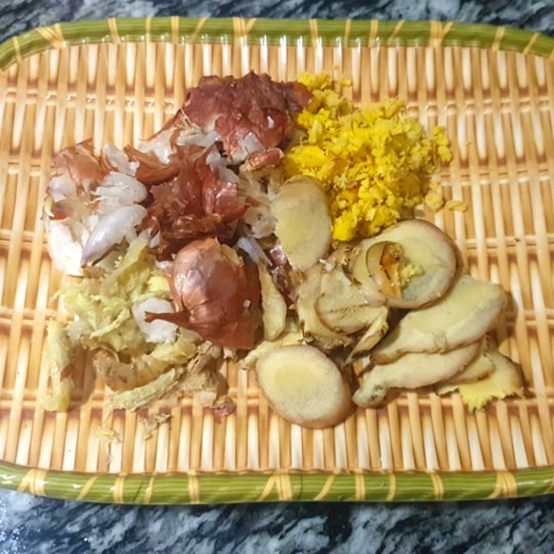 Bước 1 Sơ chế nguyên liệu Cá kho làng Vũ Đại (Công thức được chia sẻ từ người dùng)