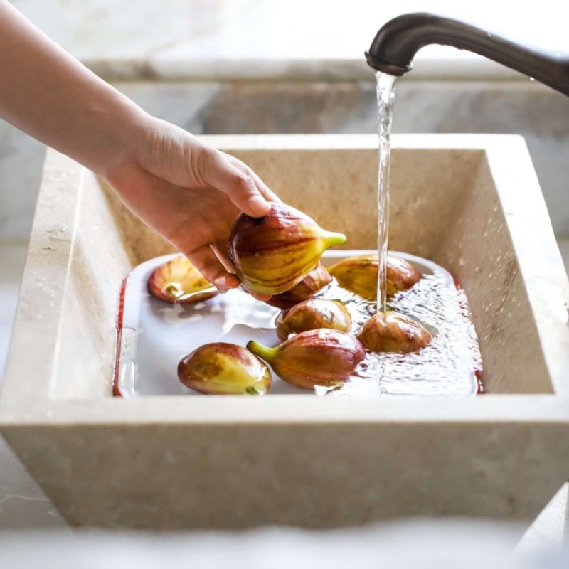 Bước 1 Sơ chế sung Mứt sung