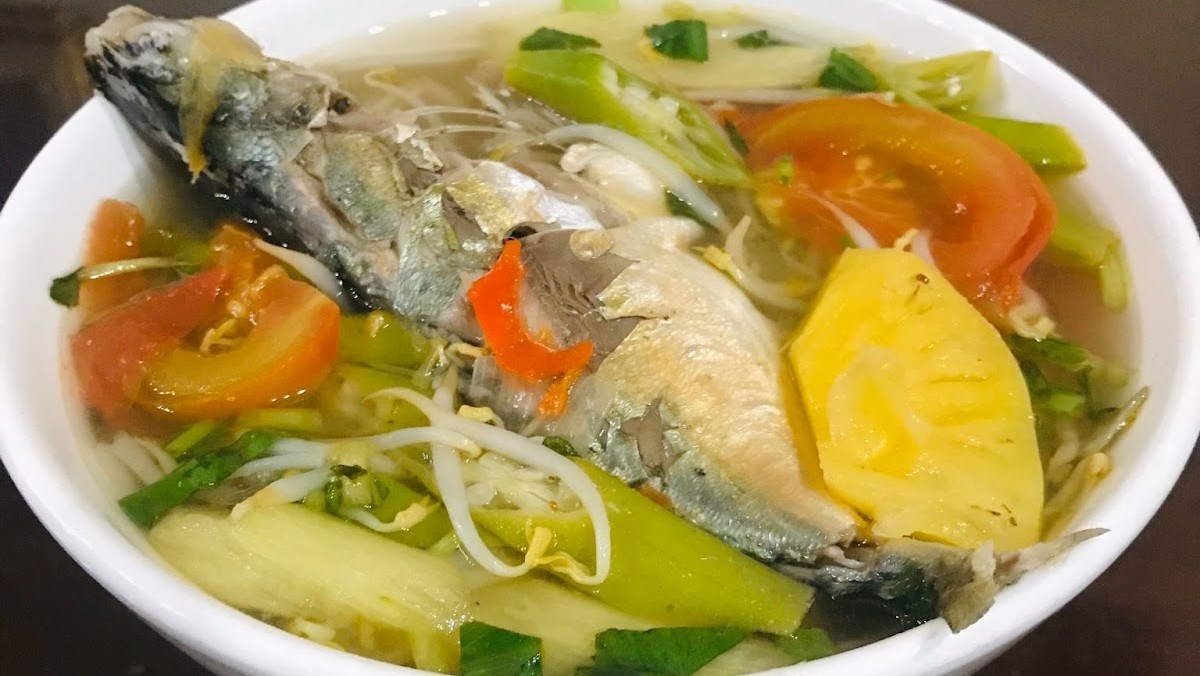 Canh chua cá bạc má