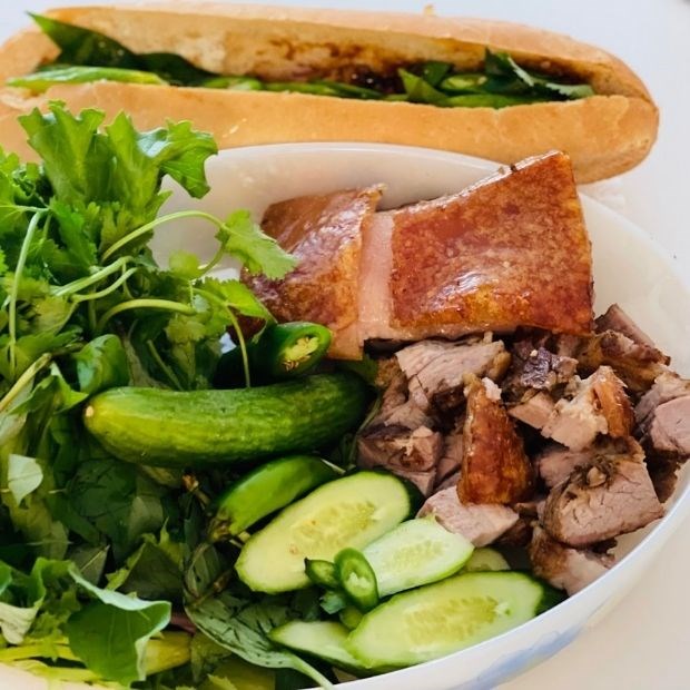 Cách làm heo quay da giòn bằng lò nướng mềm thịt đậm vị ngon mê ly