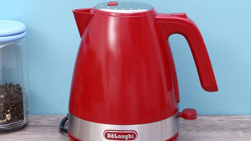 B&igrave;nh đun si&ecirc;u tốc inox Delonghi