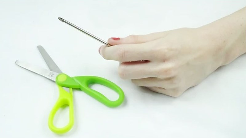 Sử dụng đinh ghim