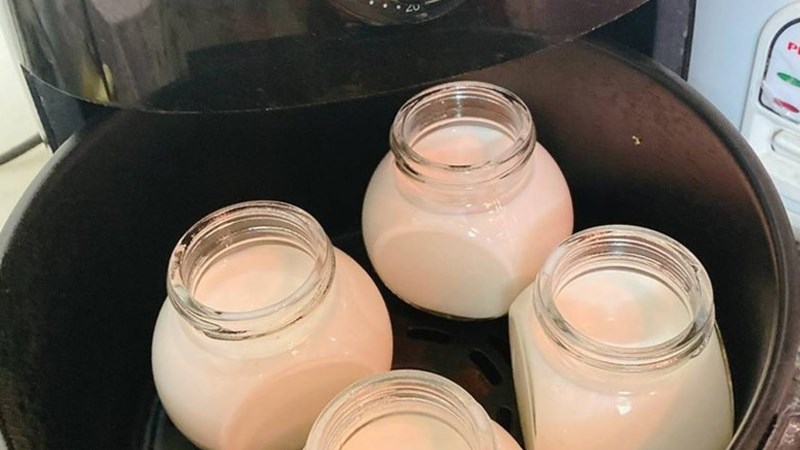 Ưu điểm ủ sữa chua bằng nồi chi&ecirc;n kh&ocirc;ng dầu