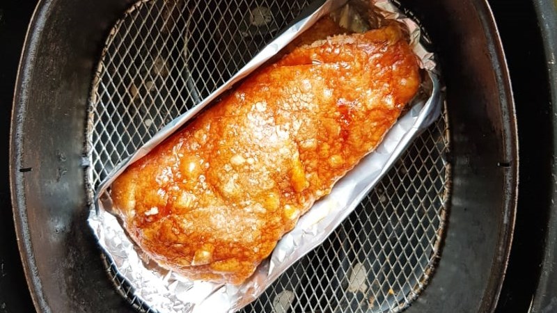 L&agrave;m heo quay bằng nồi chi&ecirc;n kh&ocirc;ng dầu