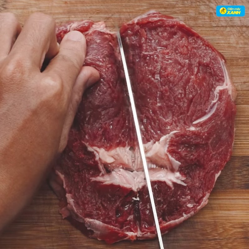 Bước 2 Ướp thịt bò Steak trái tim sốt nấm