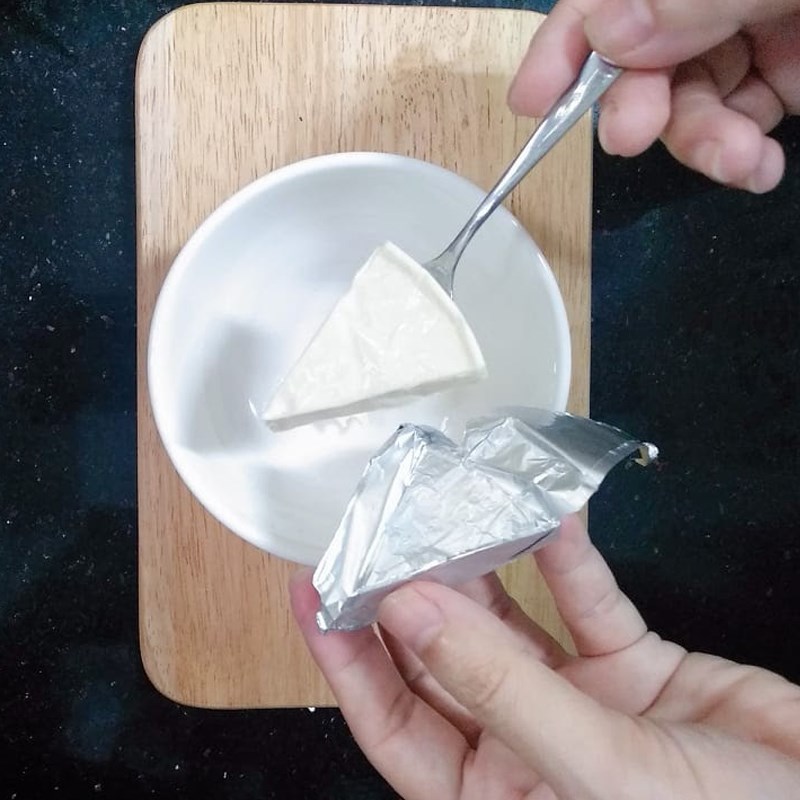 Bước 1 Làm sốt phô mai Bánh mì phô mai con bò cười