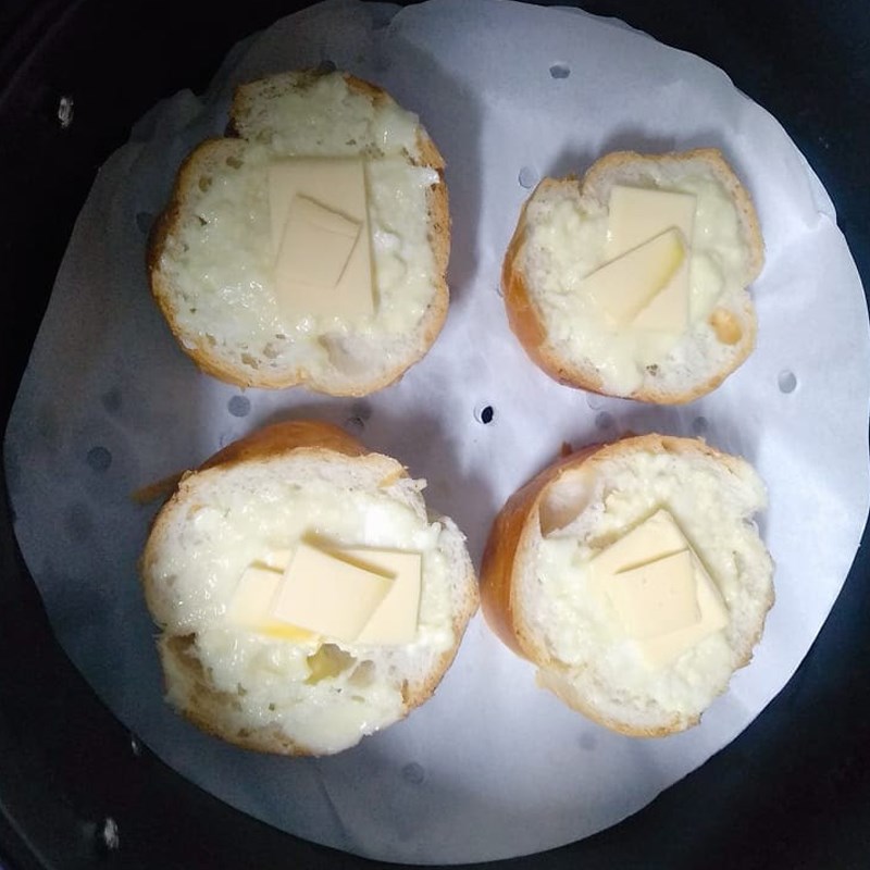 Bước 3 Nướng bánh mì phô mai con bò cười Bánh mì phô mai con bò cười