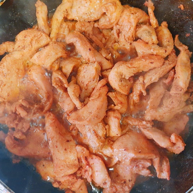Bước 3 Rim và sấy thịt gà  Khô gà miếng (công thức được chia sẻ từ người dùng)