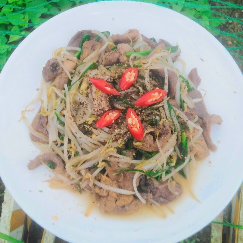 Bước 5 Thành phẩm Lòng gà xào giá đỗ (công thức được chia sẻ từ người dùng)