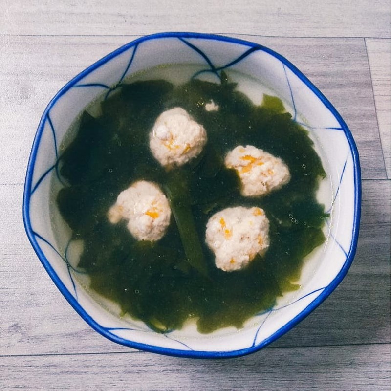 Bước 4 Thành phẩm Canh rong biển nấu tôm viên