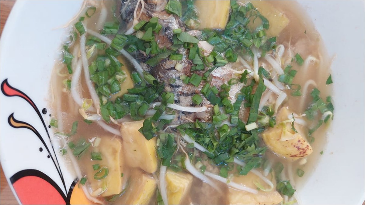 Canh chua trái điều