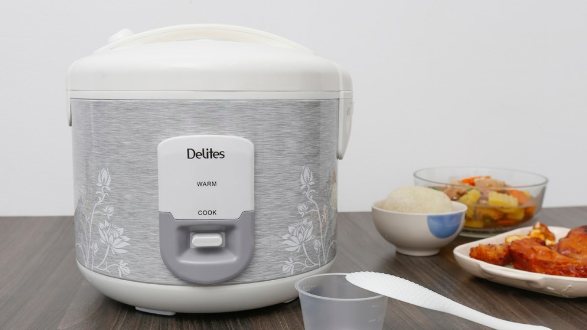 Nồi cơm điện nắp gài