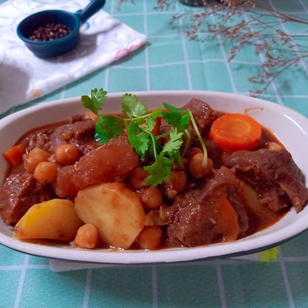 Bò đun nấu đậu