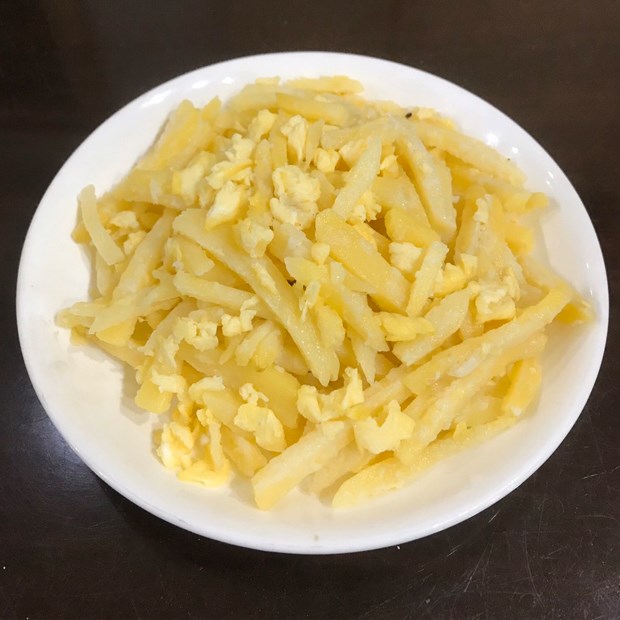 Cách làm khoai tây xào trứng mềm béo thơm ngon chuẩn vị ăn là ghiền