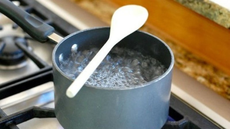 Chống tr&agrave;o khi nấu thức ăn