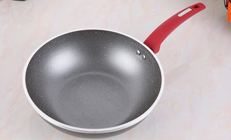 Một số lưu &yacute; khi chọn mua bộ nồi chảo cao cấp