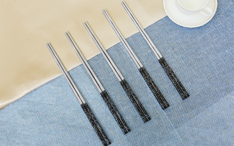 Bộ đũa inox B&aacute;ch h&oacute;a XANH